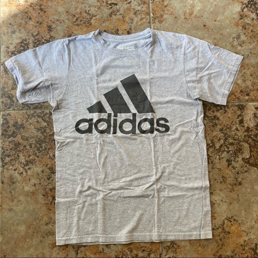 Adidas logo short sleeve t-shirt